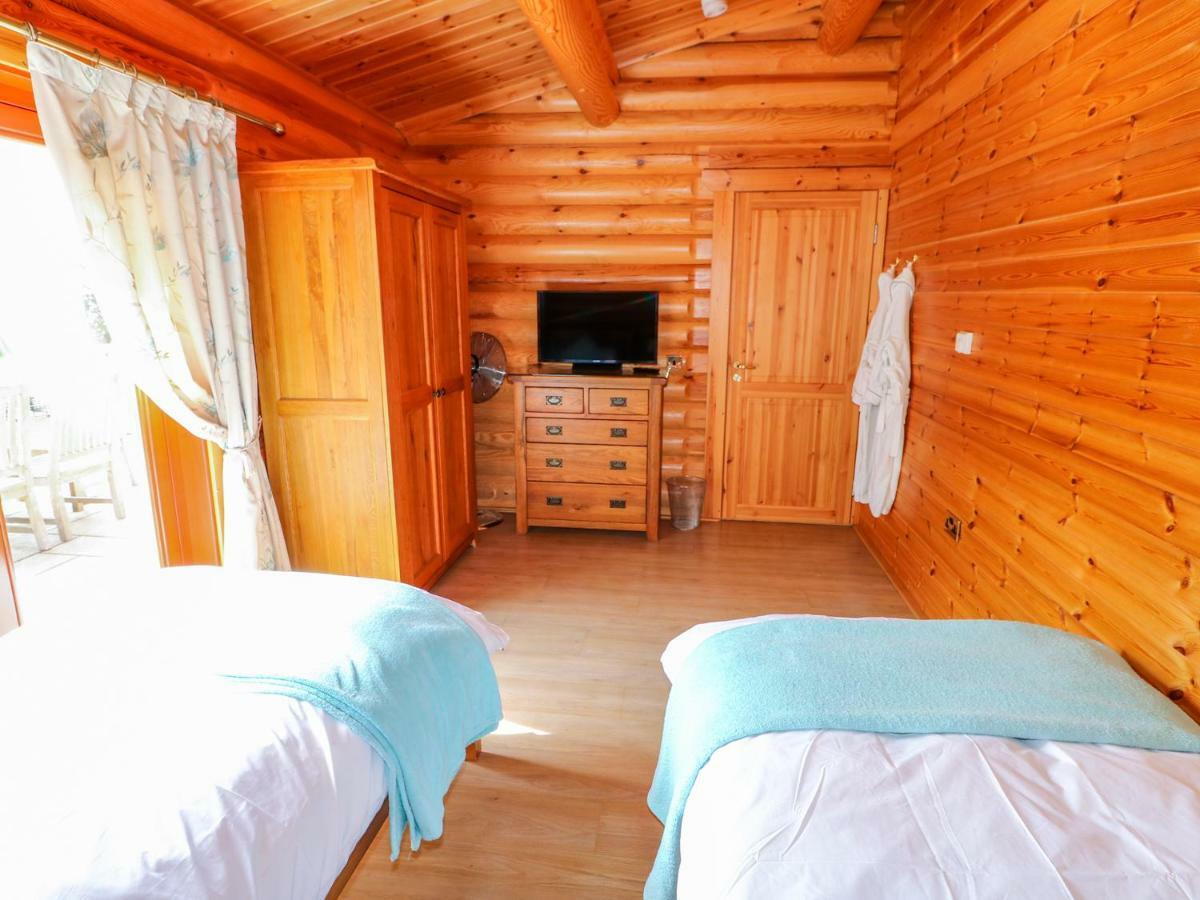 Holiday home Yew