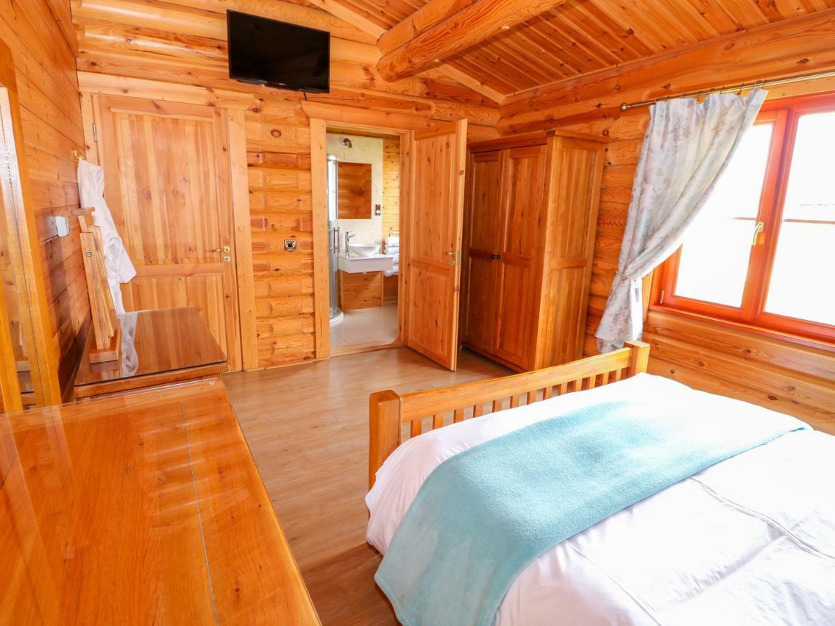 Holiday home Yew *