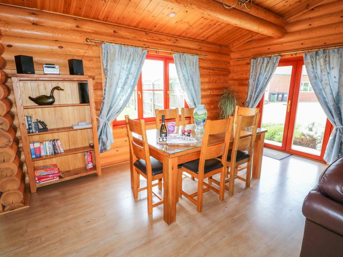 Holiday home Yew *